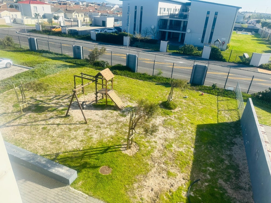 2 Bedroom Property for Sale in Parklands Western Cape